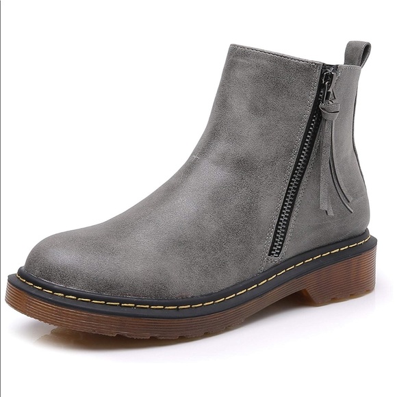 Shoes - PRICE DROP 🎉HP🎉NWT Gray High Top Ankle Boot